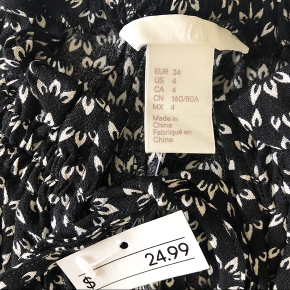 H&M Ruffle Bottom High Tie Neck Tank Blouse - Picture 3 of 7